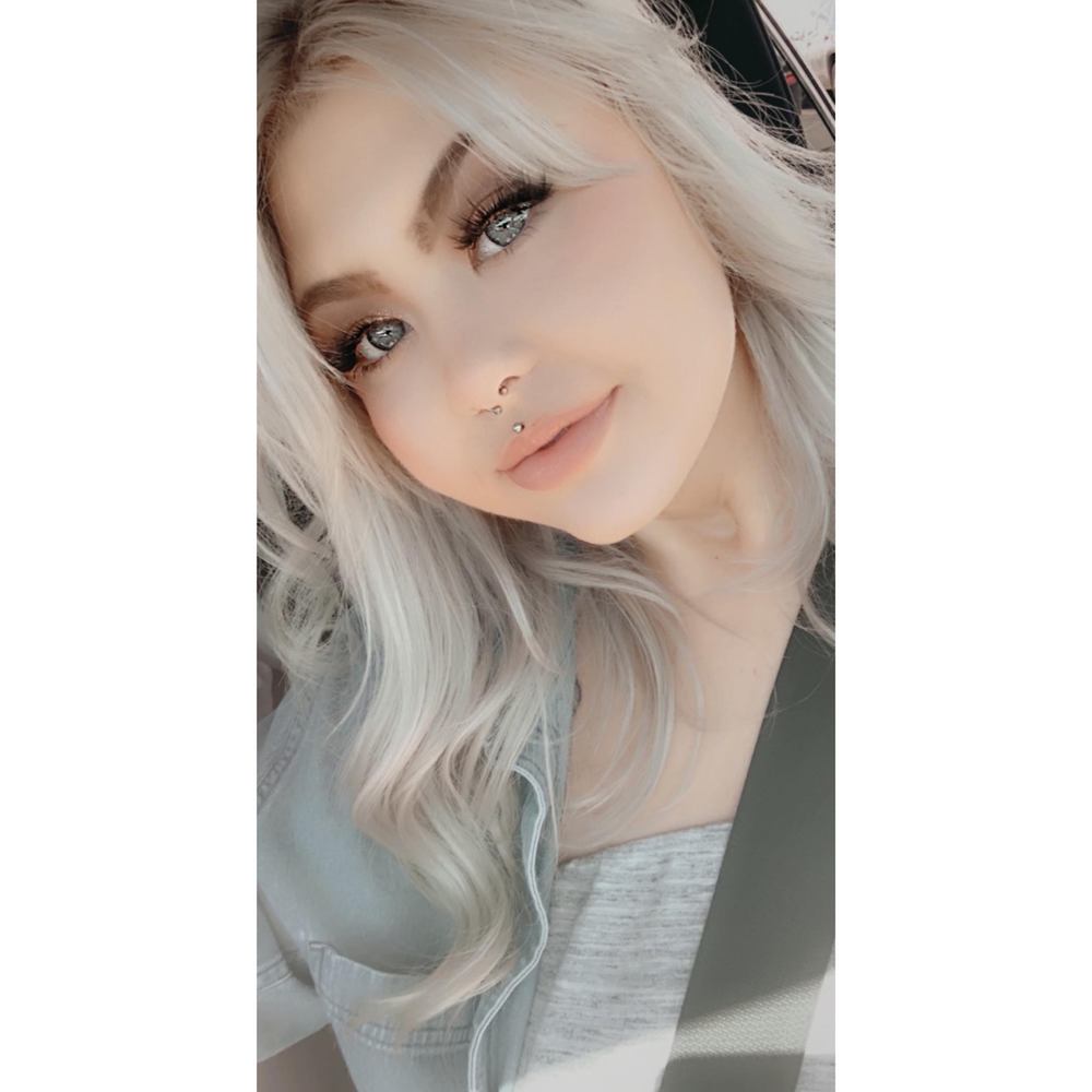 Meet your Posher, Mickayla